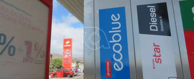 Dispensador del producto Ecoblue en la estación de El Cubillo/TA.